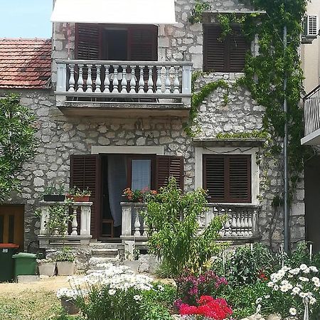 Apartments Martinac Sukošan エクステリア 写真