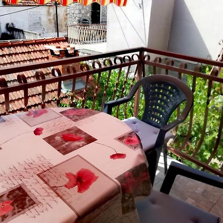 Apartments Martinac Sukošan エクステリア 写真