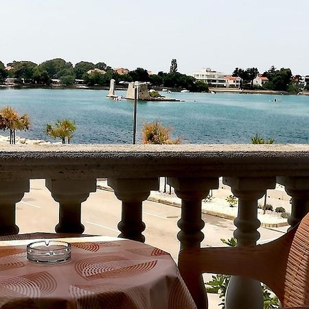 Apartments Martinac Sukošan エクステリア 写真