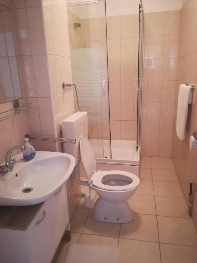 Apartments Martinac Sukošan エクステリア 写真