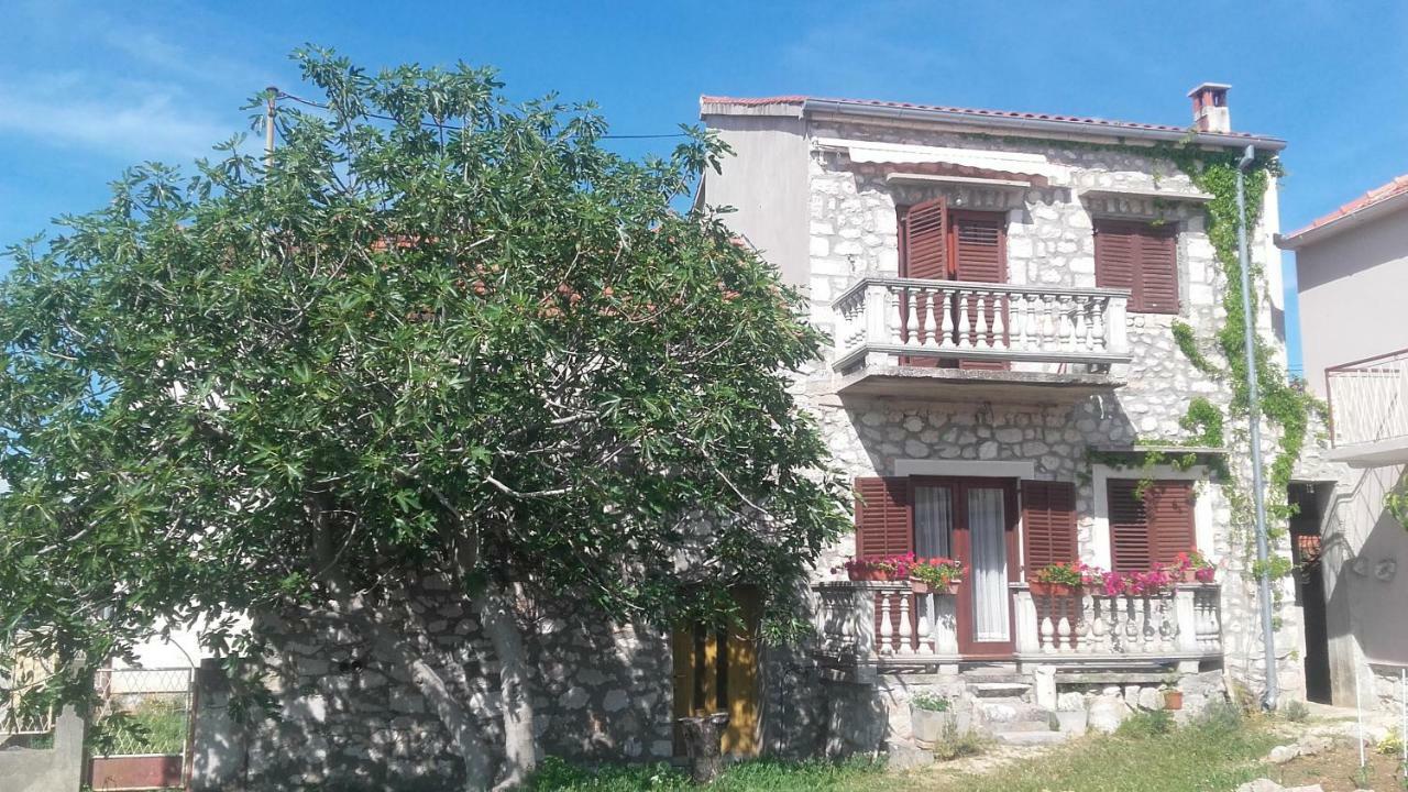 Apartments Martinac Sukošan エクステリア 写真